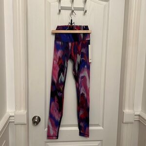 NWT Lululemon Wunder Train HR Tight 28”
Size 2
DICR